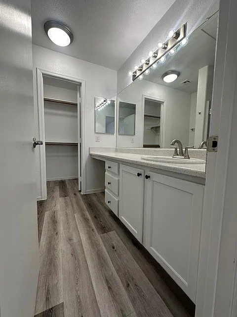 3 bed, 2.5 bath, 1200 sqft, $1,994 — Photo 1