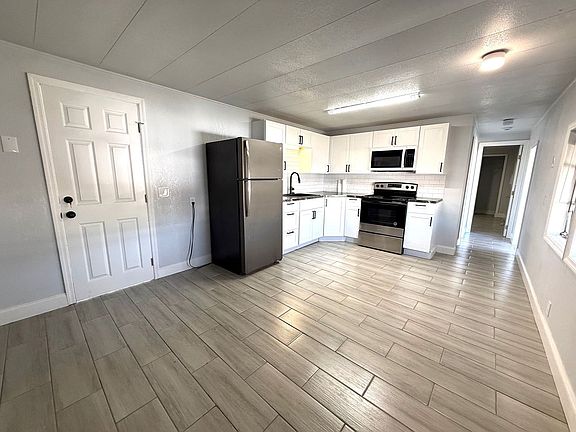 5th image of 1112 50th Avenue Dr W