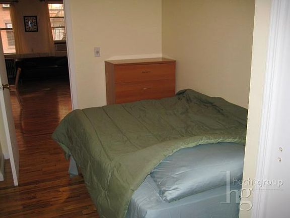 3rd image of 178 Mulberry St APT 3