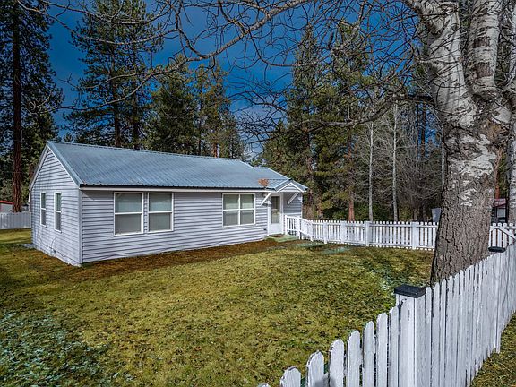 2nd image of 138722 Rhododendron St