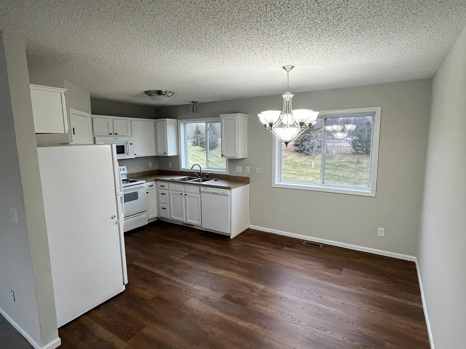 6845 Gingham Ct — Photo 3