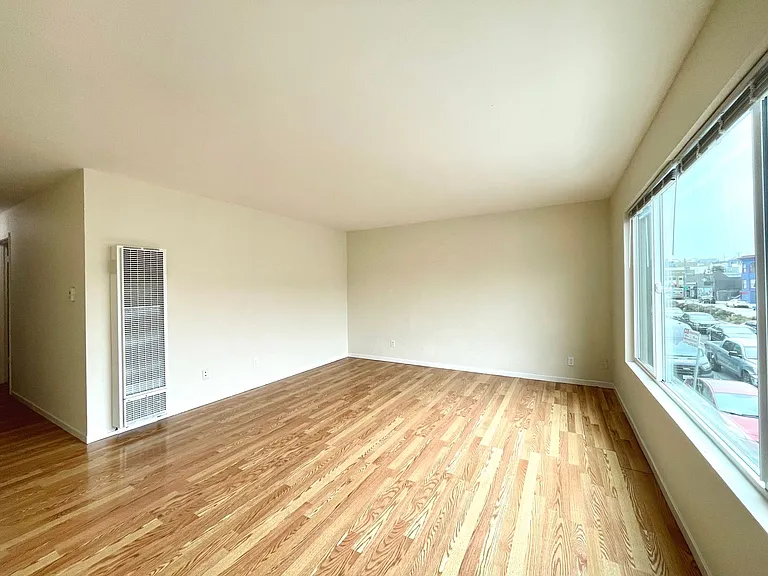 1226 19th Ave #406R — Photo 3