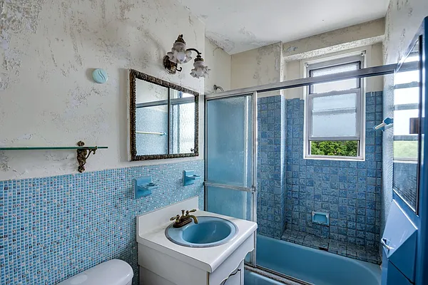 Sold by Compass | media 39