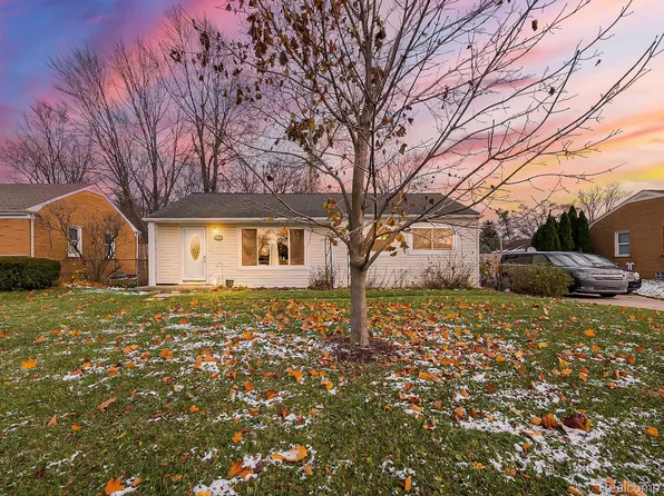 25590 Curie Ave, Warren, MI 48091