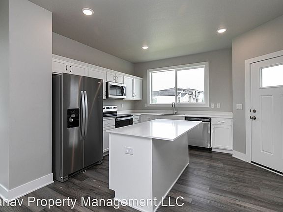 3rd image of 4028 NE 6th St