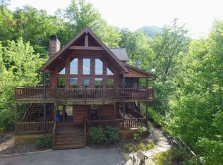4269 Parkside Village Dr, Sevierville, TN 37862