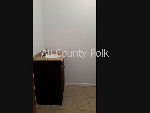 5th image of 4918 Roosevelt Ave