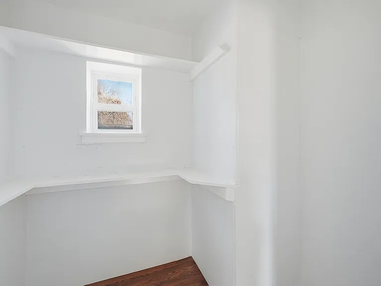 305 W Morton St #307 — Photo 3