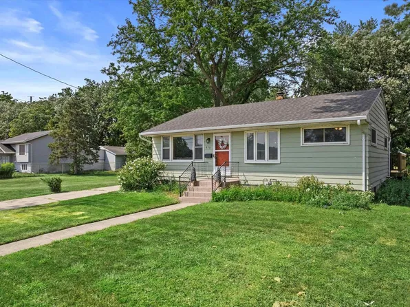 456 West Delavan Drive, Janesville, WI 53546