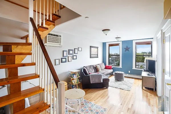 Rented by Skyline Group Real Estate | media 7