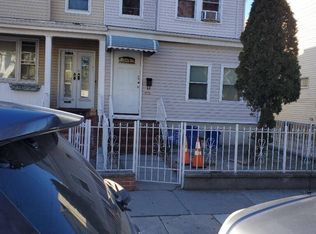 9118 112th St, Richmond Hill, NY 11418