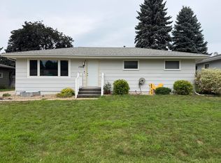 1306 Palmer Pl, Mitchell, SD 57301