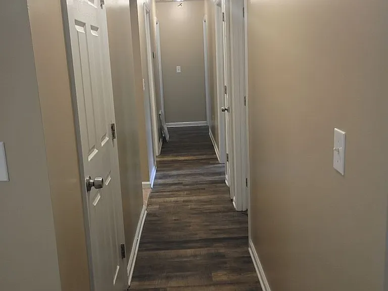308 Stacie Ct — Photo 10