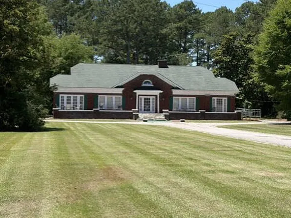 1202 E Cumberland St, Dunn, NC 28334