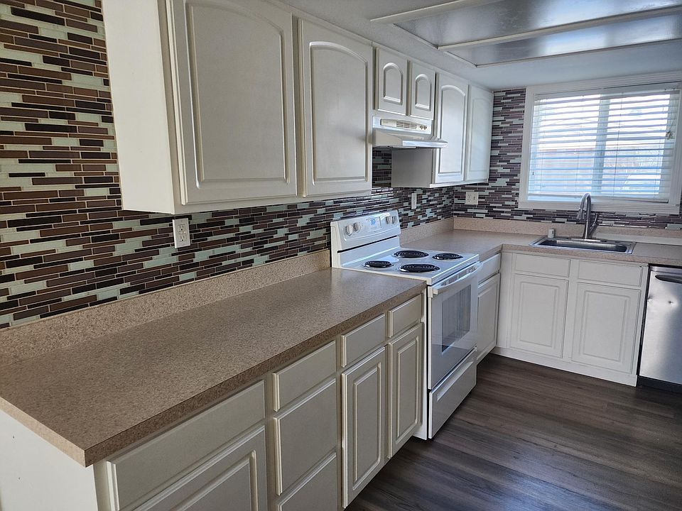 1st image of 4000 Harrison St APT 2