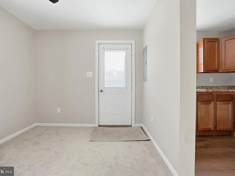 5605 Shelbourne Rd #B — Photo 8