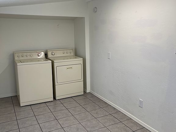 5th image of 410 S Montezuma St