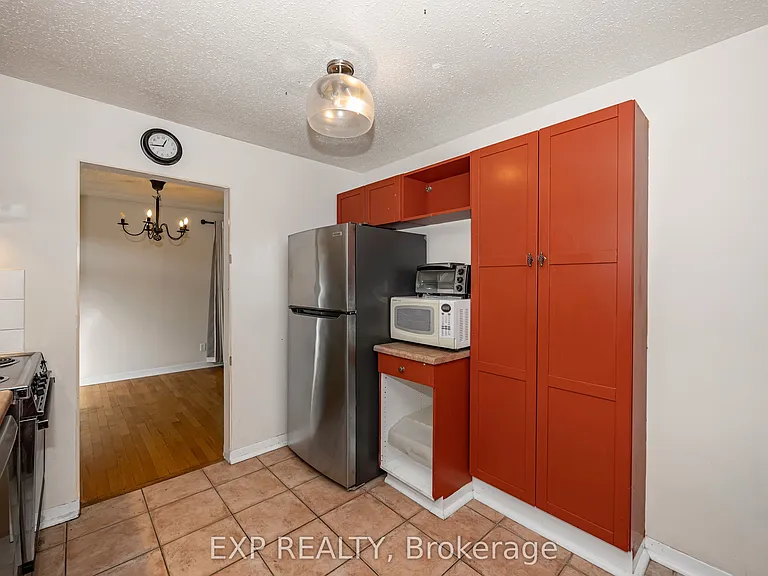 21 Southview Cres — Photo 13