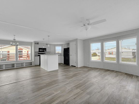 3rd image of 5253 Canterbury Ave