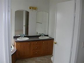 3rd image of 2409 City View Dr