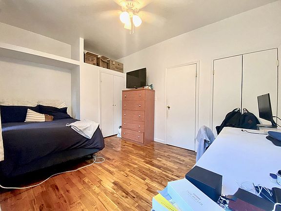 3rd image of 311 W 94th St APT 5C
