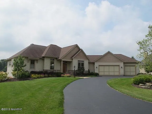 10207 Serenity Shores Dr NE photo 1