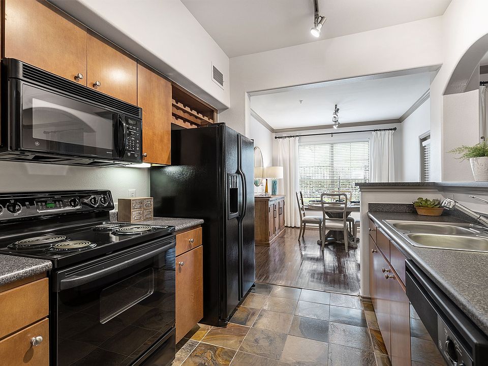 Kitchen Villas at Stone Oak Ranch