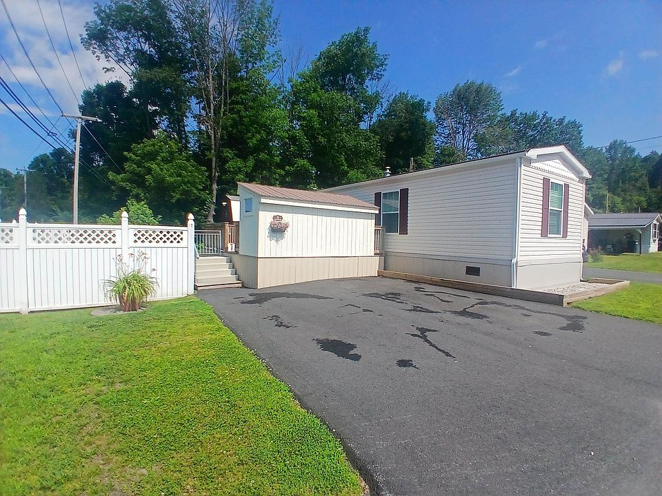 1st image of 3 Daniels Drive