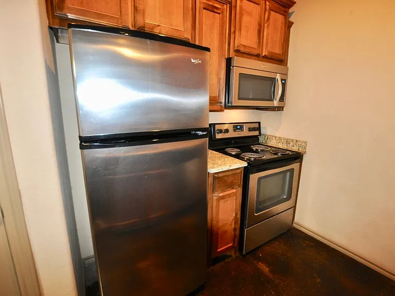 663 W Tarleton St #201 — Photo 9