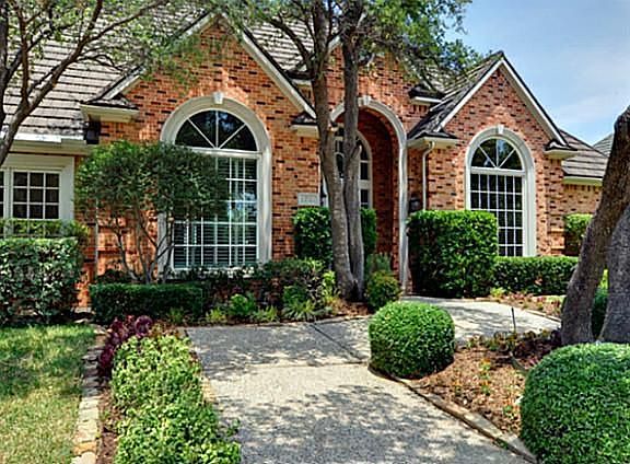 2nd image of 1701 Driskill Dr