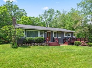 120 Five Bridge Rd, Brimfield, MA 01010