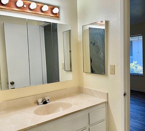 2nd image of 361 Pantano Cir #1