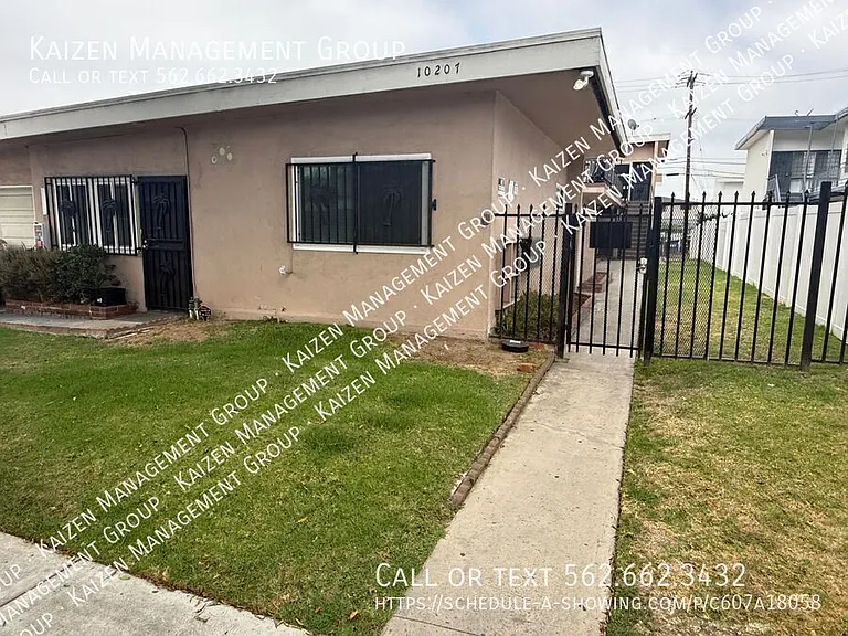 10207 Crenshaw Blvd #4 — Photo 16