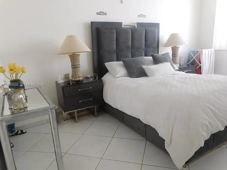 5005 Collins Ave #322 — Photo 7