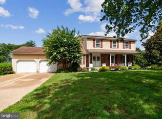 7 Sandy Ln, Ewing, NJ 08628