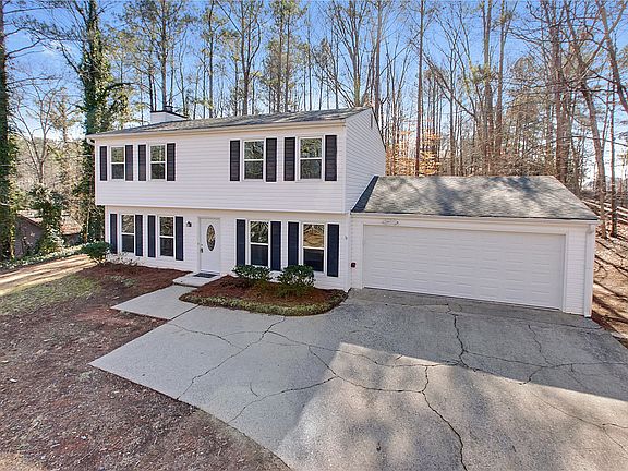 3rd image of 3985 Rock Mill Pkwy