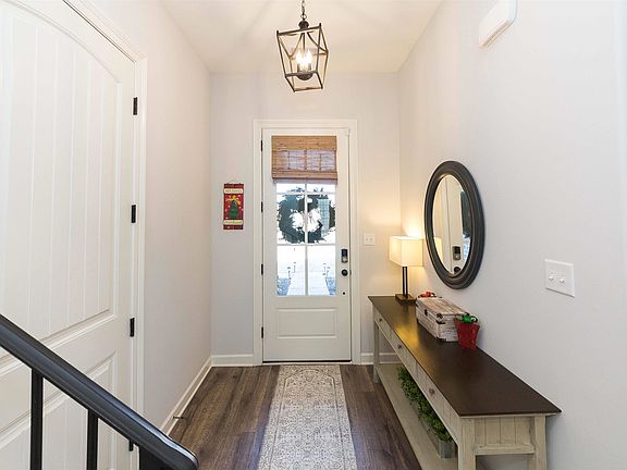 3rd image of 10 Dogwood Spring Dr