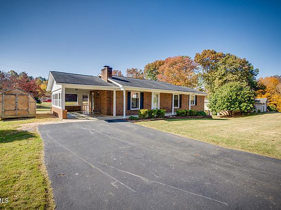 3rd image of 5512 Arapaho Dr