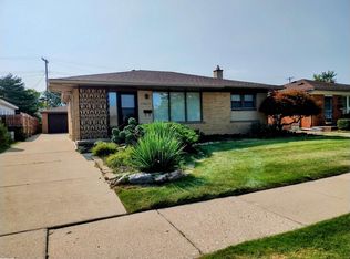 25615 Belleair St, Roseville, MI 48066