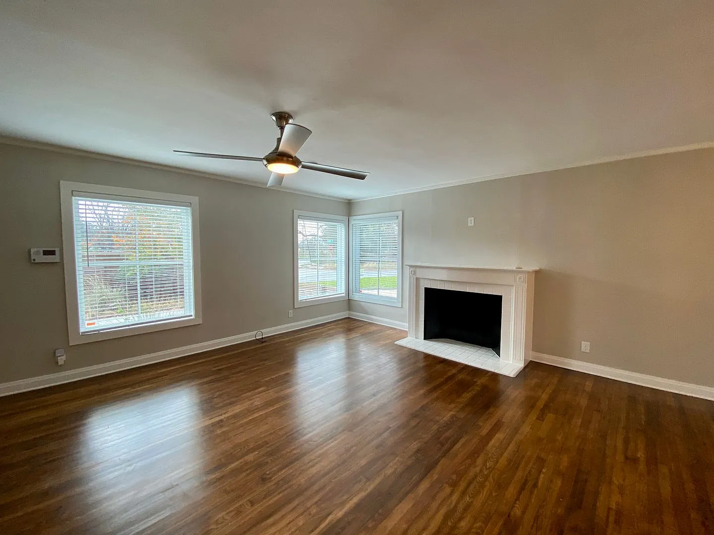 Timeless Charm: Fully Revived 1940s Home in Highland Park - 3 Bed, 2 Bath Oasis Near Downtown! — Photo 4