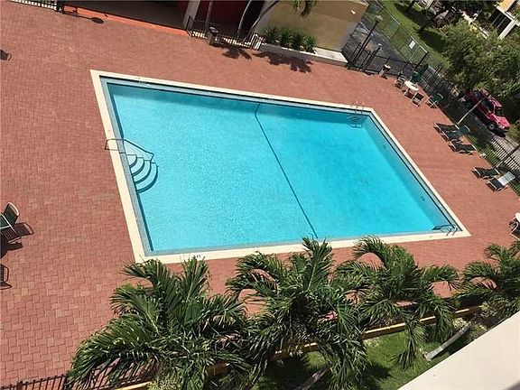 5th image of 9240 Fontainebleau Blvd APT 504