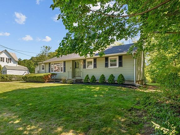 3rd image of 24 Woodlawn Ave