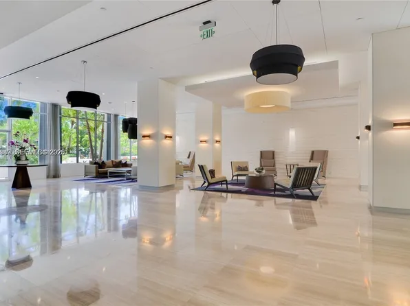 100 Bayview Dr APT 503, Sunny Isles Beach, FL 33160