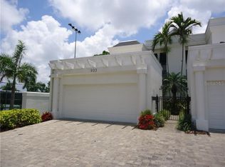 933 Osceola Rd, Belleair, FL 33756