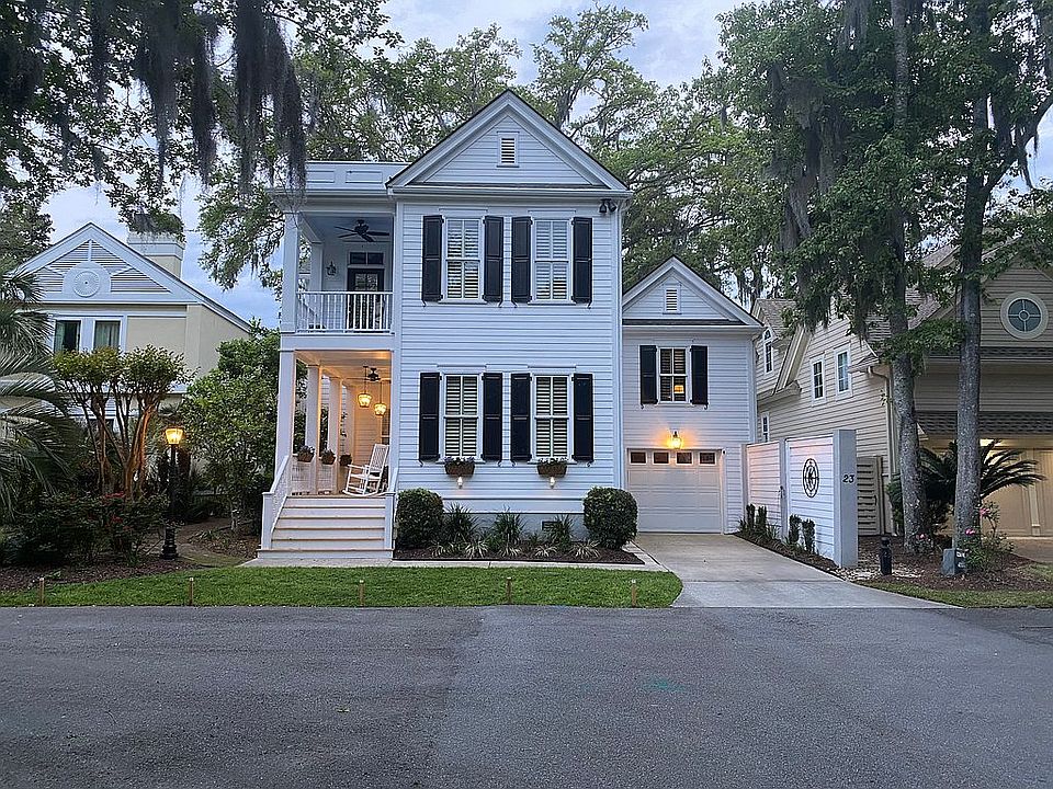 1st image of 23 Crosstree Dr