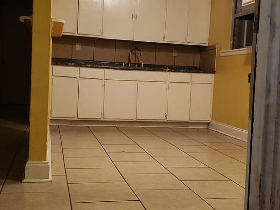 5th image of 1780 Landry Dr