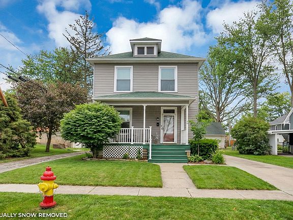 2nd image of 1321 Hazel Ave