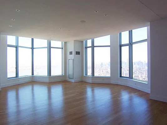 Rented by Keller Williams NYC | media 17