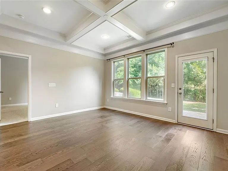 3585 Ashcroft Dr SE — Photo 4