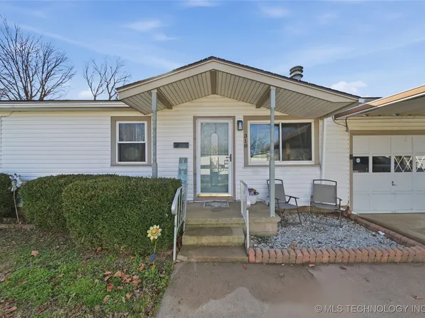 318 E Maple St, Skiatook, OK 74070